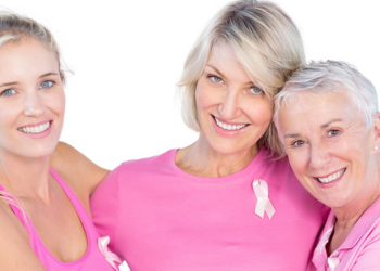 La question de la poursuite du dépistage du cancer du sein chez les femmes de plus de 70 ans nécessite une évaluation personnalisée du rapport bénéfice/risque.