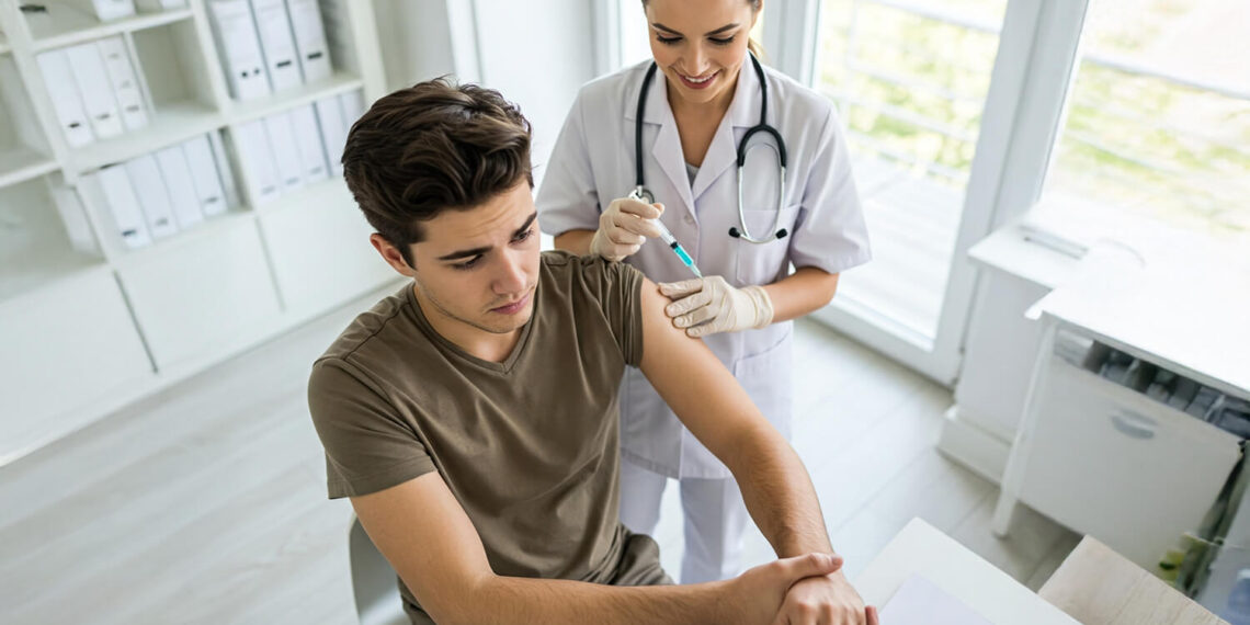 Vacciner dans le même bras ou changer ?