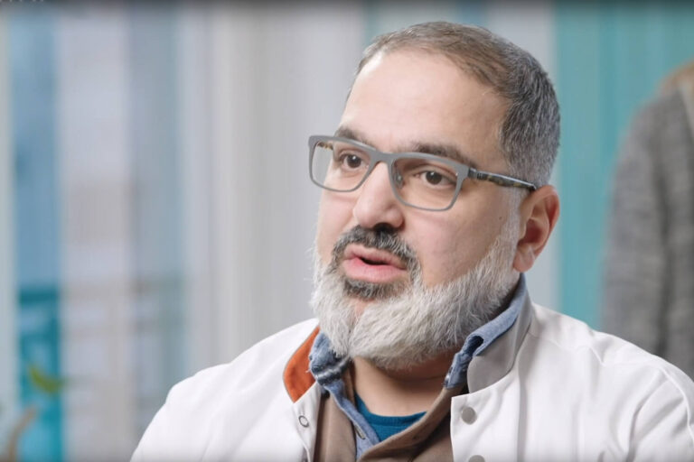 En tant qu’infirmier à domicile, j’utilise le SumEHR pour voir certaines rubriques comme, les allergies, les vaccinations et les médications.