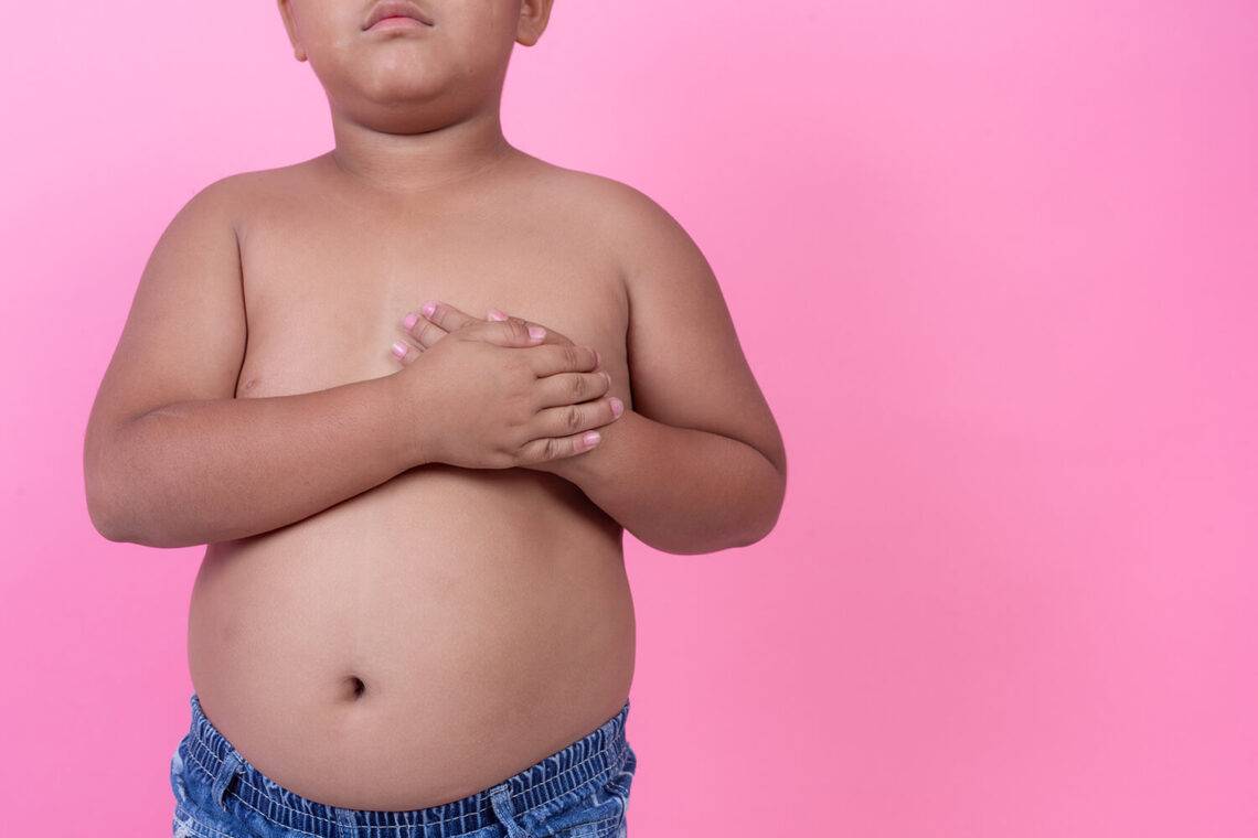 Les deux facteurs de risque présents lors de l'enfance ayant un impact particulièrement important sont l'IMC et le taux de cholestérol-LDL