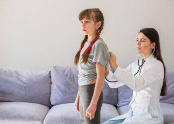 Tous les enfants siffleurs ne deviennent pas asthmatiques