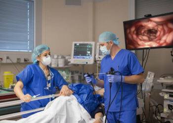 Volledige endoscopische remissie vermindert aanzienlijk IBD-gerelateerde complicaties bij patiënten van 60 jaar en ouder.