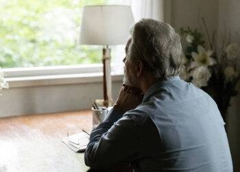 Parcours clinique d'un patient atteint de psoriasis sévère présentant des complications cardiovasculaires et diabétiques (syndrome métabolique).