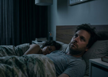 Algorithme de prise en charge de l'insomnie chronique : de la thérapie cognitivo-comportementale en première intention au bon usage restrictif des hypnotiques en seconde ligne.