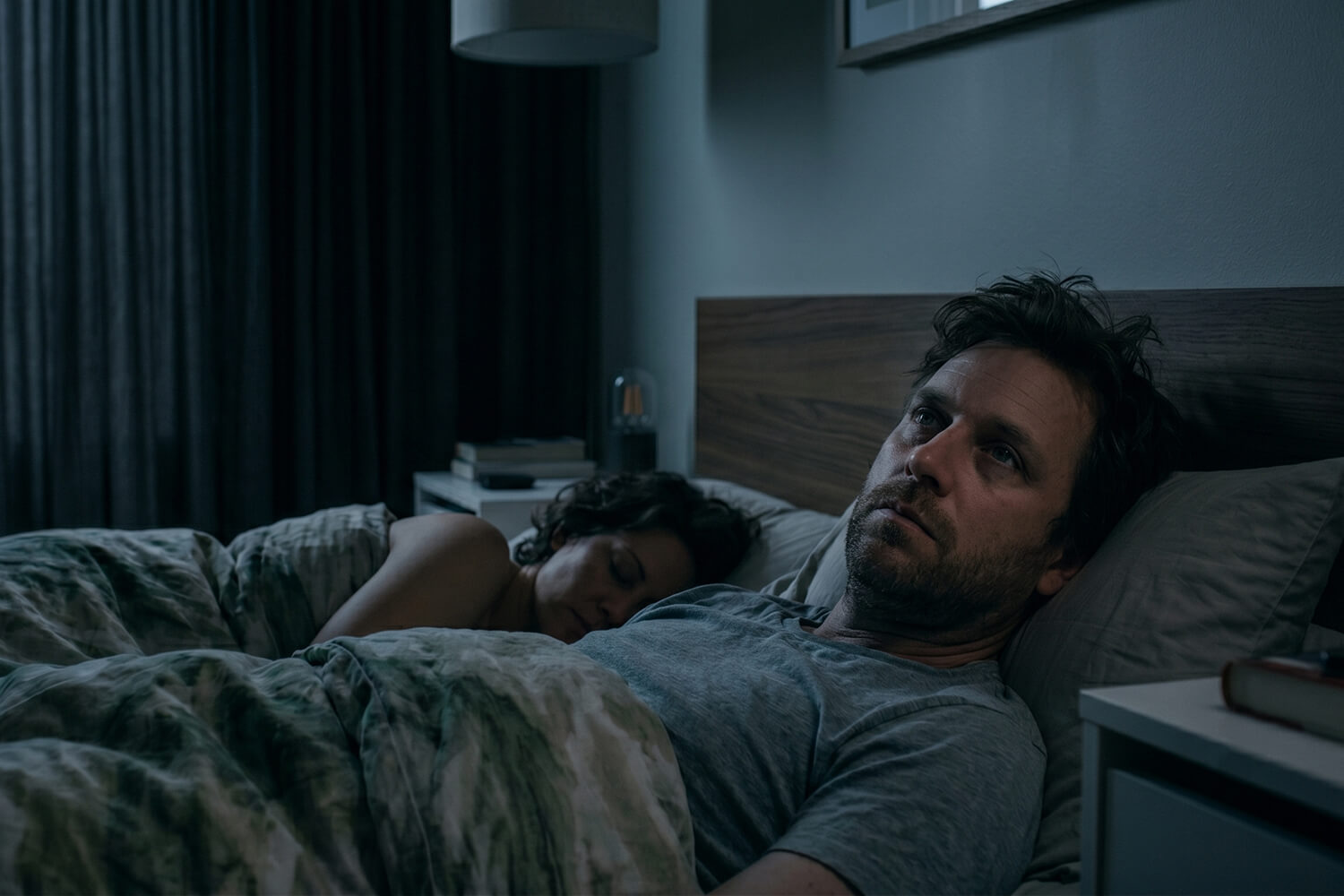 Algorithme de prise en charge de l'insomnie chronique&nbsp;: de la thérapie cognitivo-comportementale en première intention au bon usage restrictif des hypnotiques en seconde ligne.