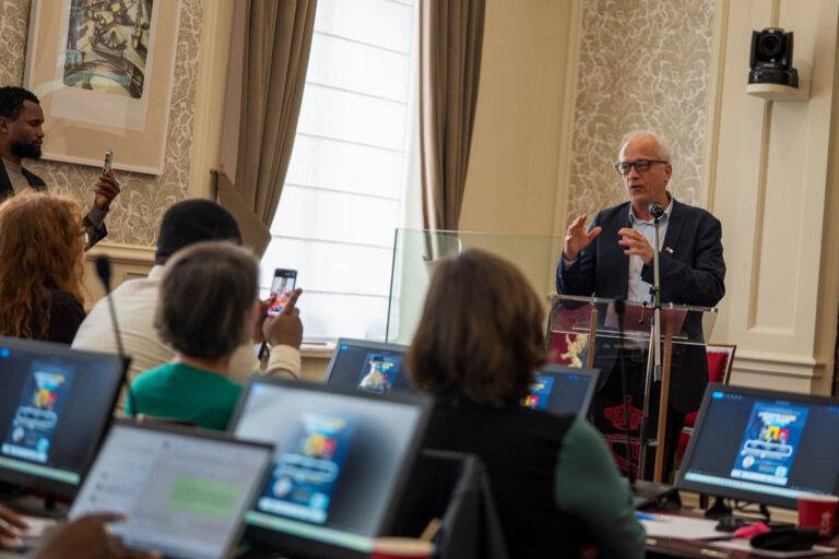 Volksgezondheid en zeldzame ziekten: conferentie in de Belgische Senaat over de tekortkomingen in de zorg voor sikkelcelziekte en regionale ongelijkheden in screening.